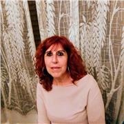 Insegnante laureata con esperienza offre aiuto compiti con metodo personalizzato a domicilio.Raggiungo tutte le zone vicino fermate MetroA. Eur,Eur/Laurentina,Centocelle,Cinecitta' est